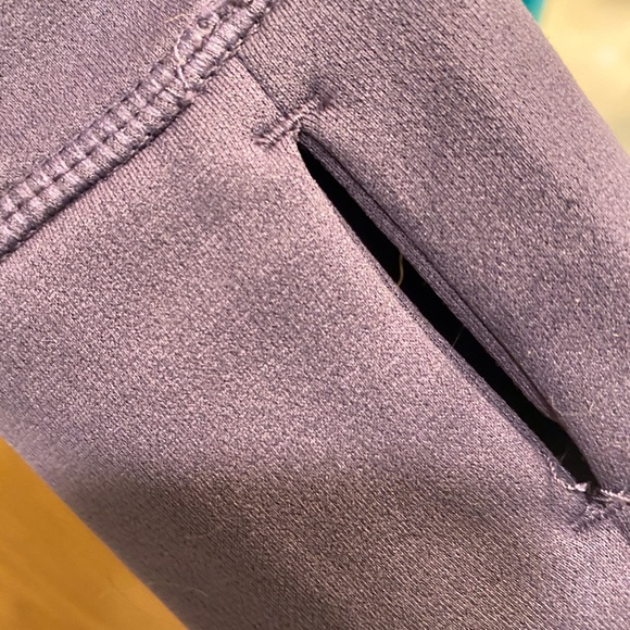 Nike women’s sweatshirt, size x-small like new - Picture 4 of 9